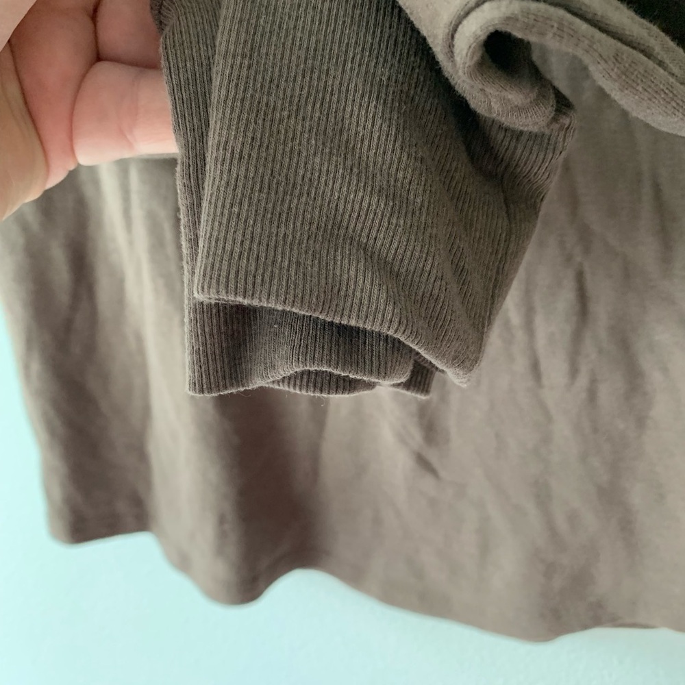 Rachel Zoe Brown Long-Sleeve Crewneck Top 👀BUNDLE AND SAVE🥳 - Picture 3 of 5